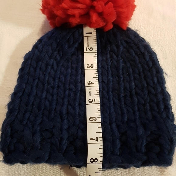 BCBGeneration women's hat big red Pom pom Macy's Exclusive - Picture 7 of 7